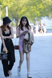 【精选街拍】Vol.3351 粉色吊带裙甜美动人 [90P-0.99GB]